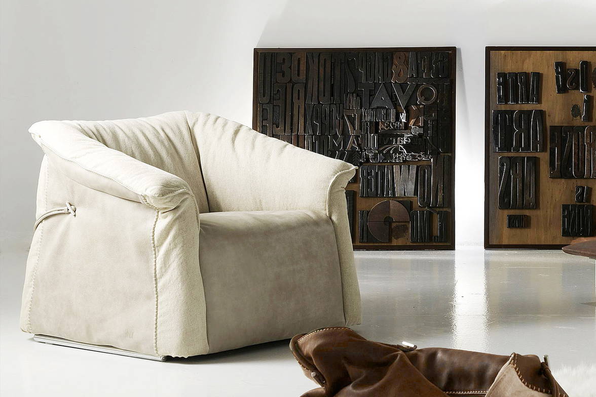 Charlotte armchair (mix of fabric and leather upholstery available on request) Charlotte armchair (mix of fabric and leather upholstery available on request)