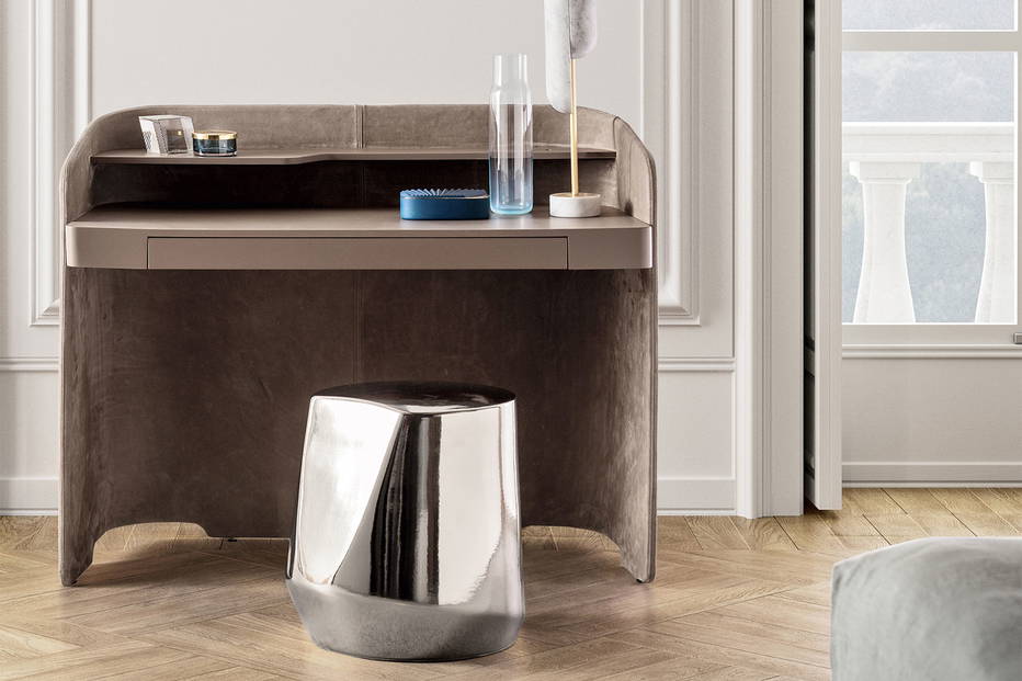 Chloé vanity desk by Pianca