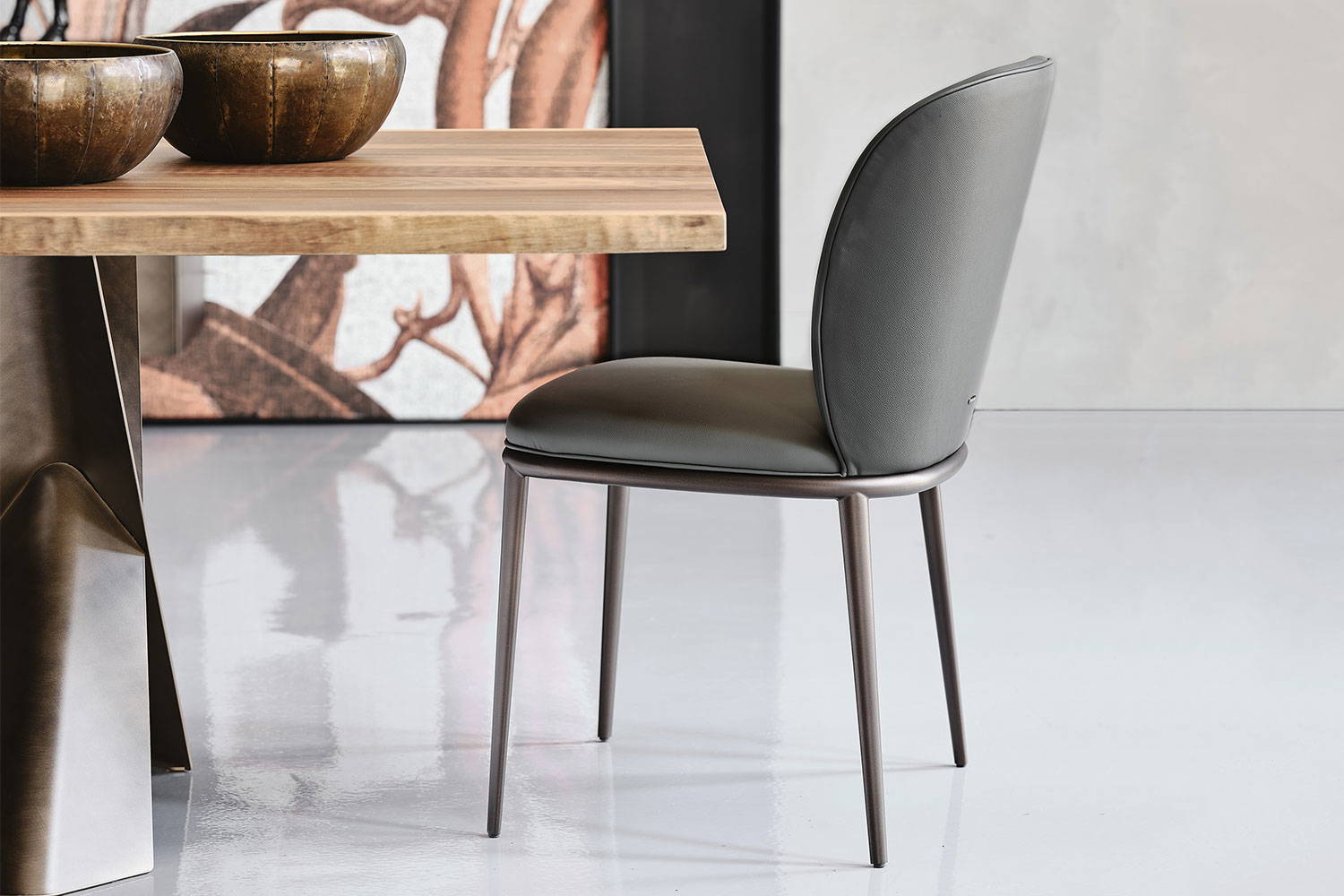 Chris ML dining chair by Cattelan Italia is easily customized 