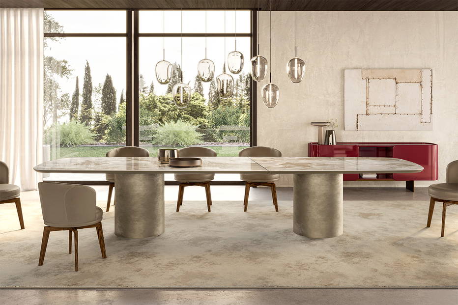 Cilindro XL dining table with Ginger chairs and Fos lamp