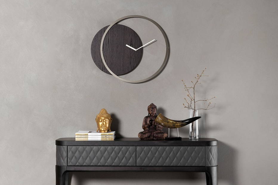 Circle clock by Tonin Casa with Tiffany console table