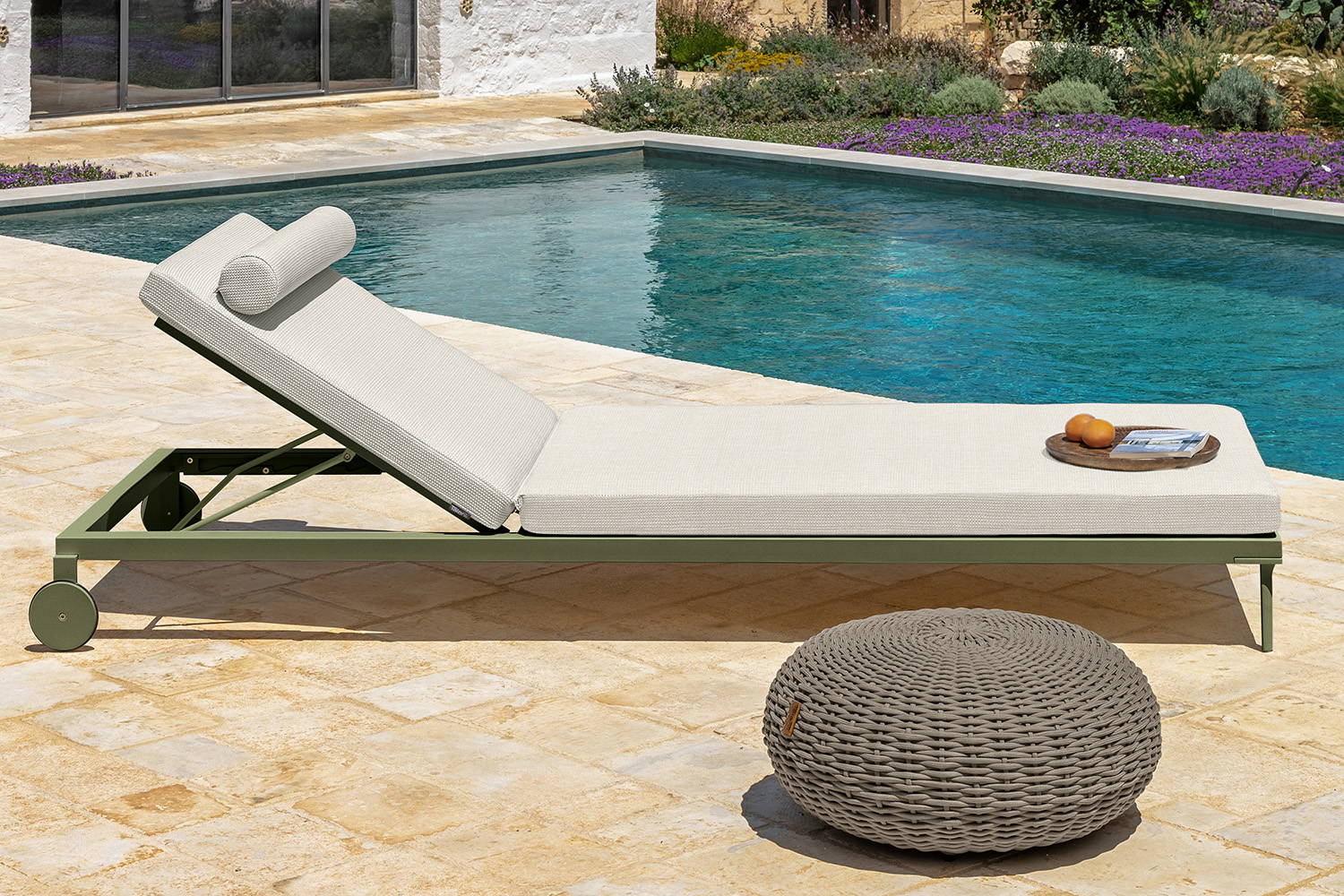 Cleo Alu Chaise Lounge