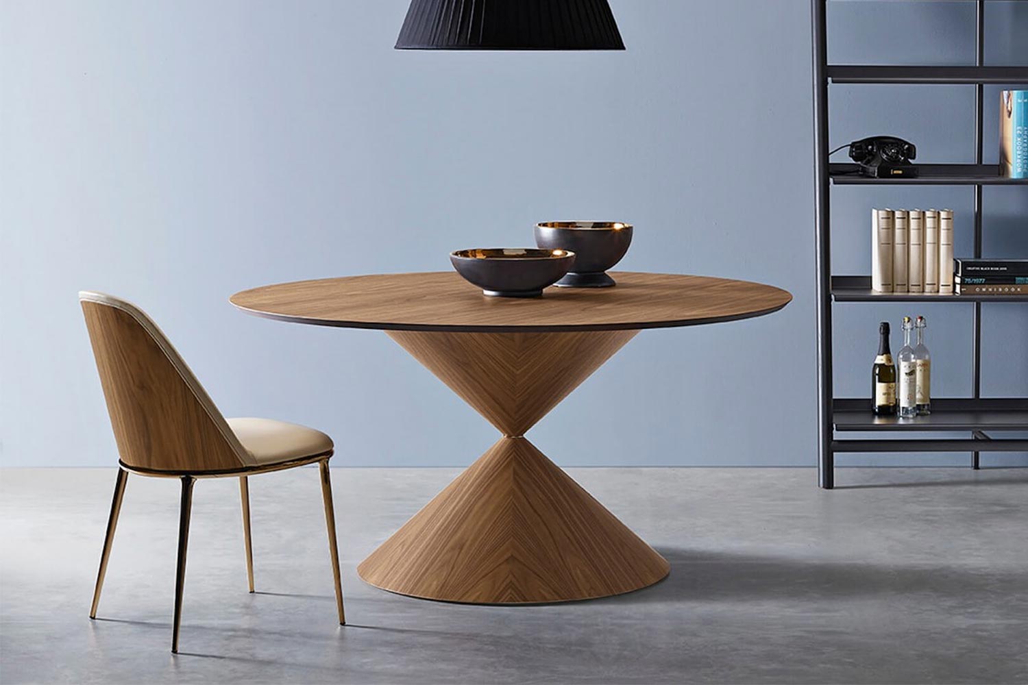 Clessidra wood dining table by Midj