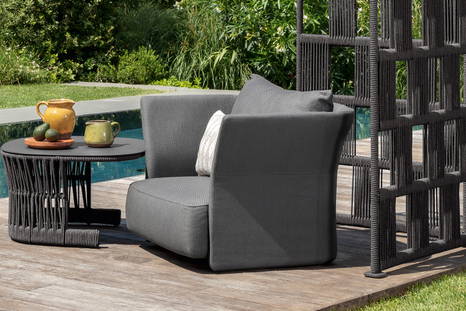 Cliff lounge armchair by Talenti