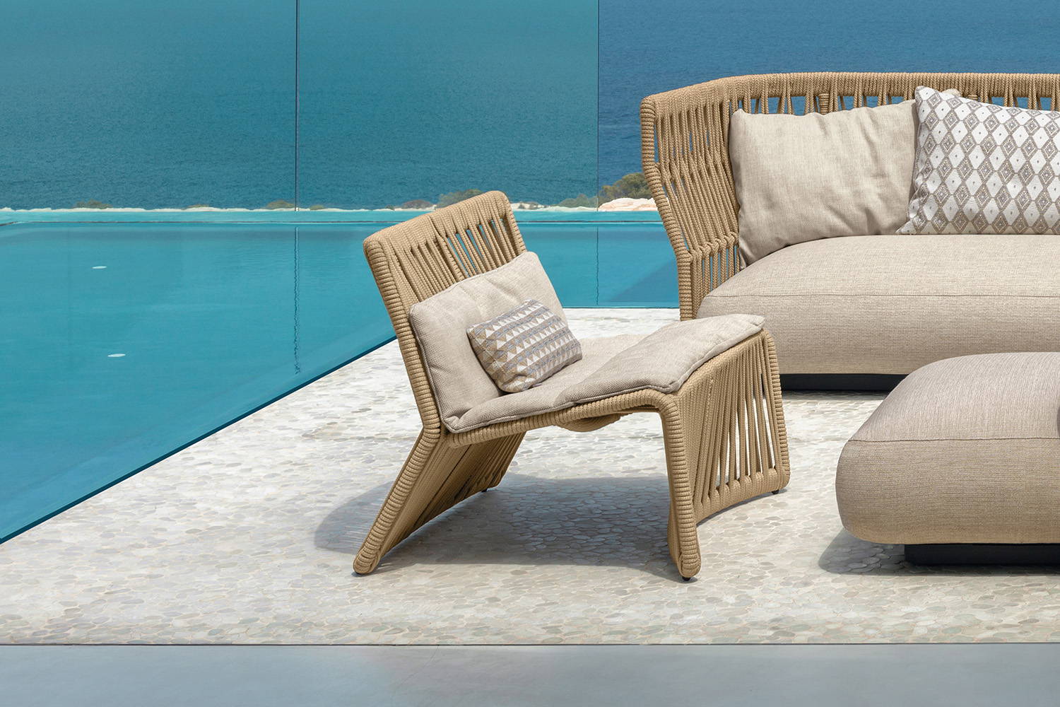 Cliff Lounge Chair