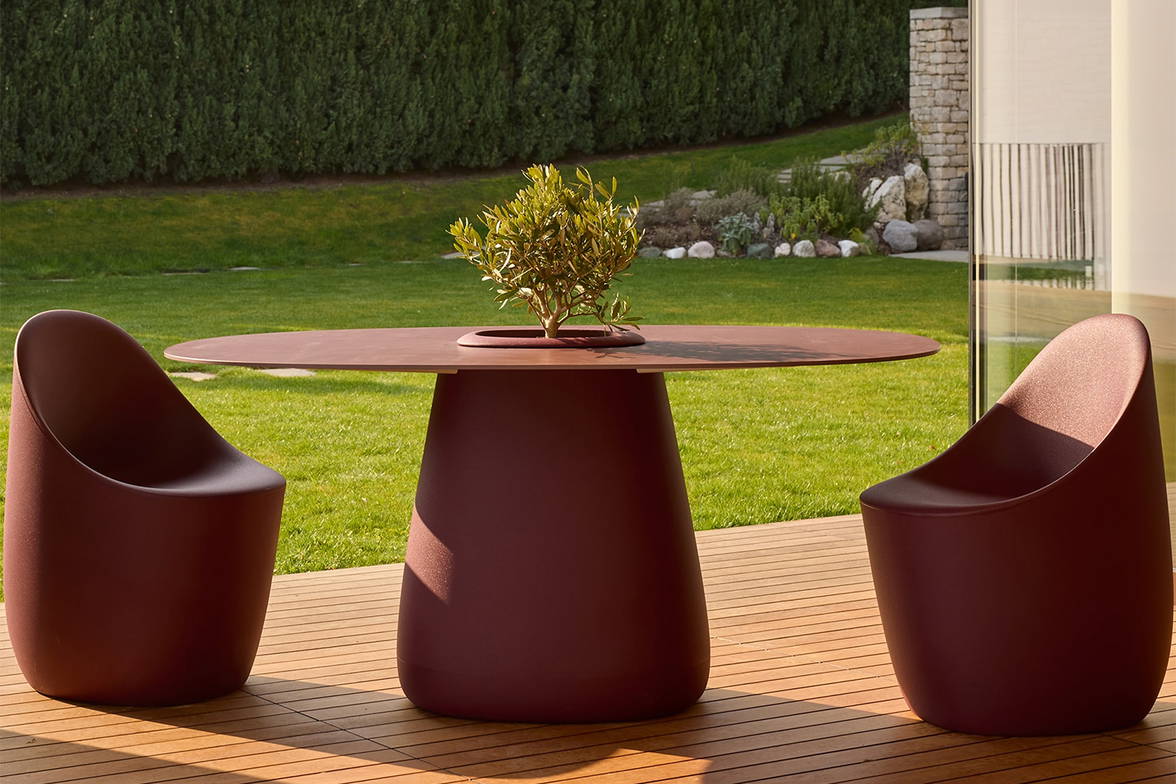 Qeeboo's Cobble Dining Table with Planter Qeeboo's Cobble Dining Table with Planter