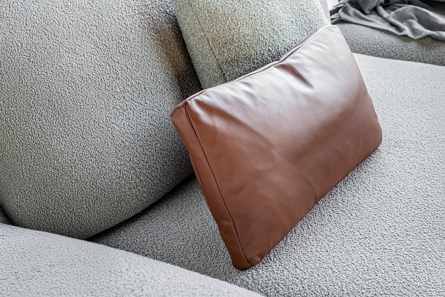 Comfy Pillow with 996 Siena Soft Leather upholstery
