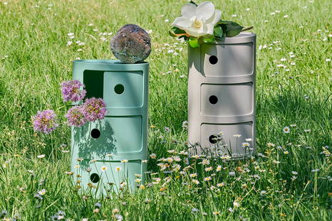 Componibili Bio end table designed by Anna Castelli Ferrieri for Kartell