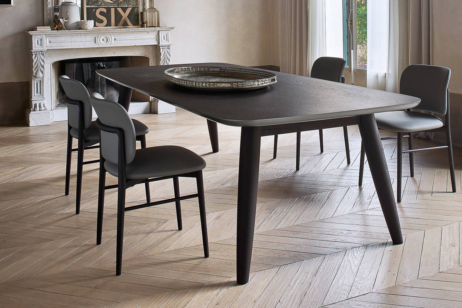 Convivio dining table with Alice chairs by San Giacomo
