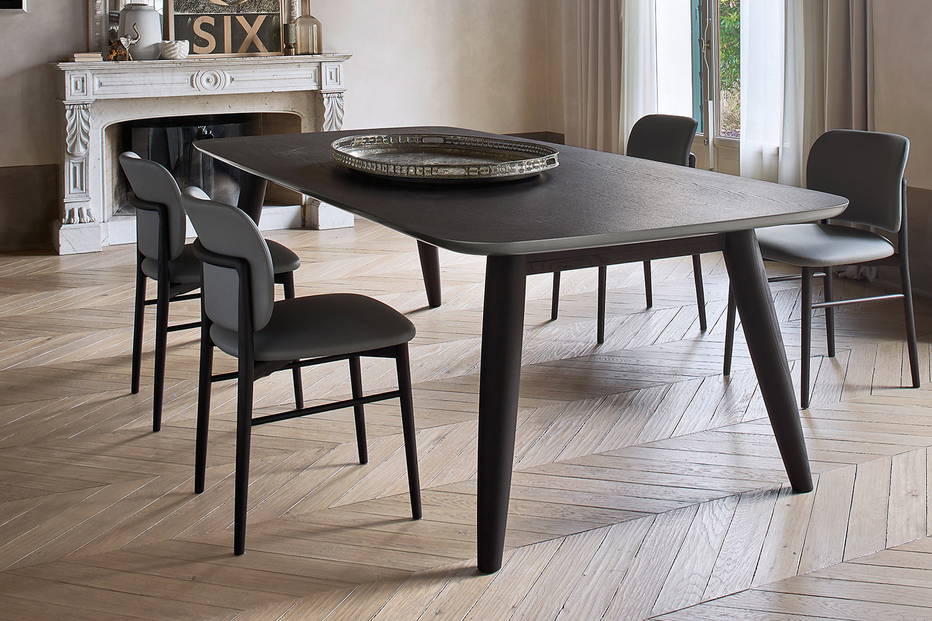 Convivio dining table with Alice chairs by San Giacomo