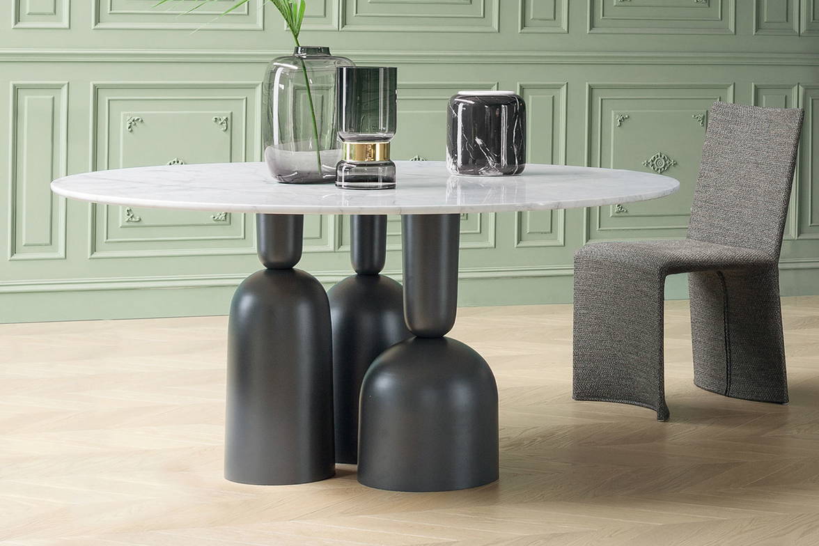 Cop Round dining table with Ketch dining chair by Bonaldo Cop Round dining table with Ketch dining chair by Bonaldo