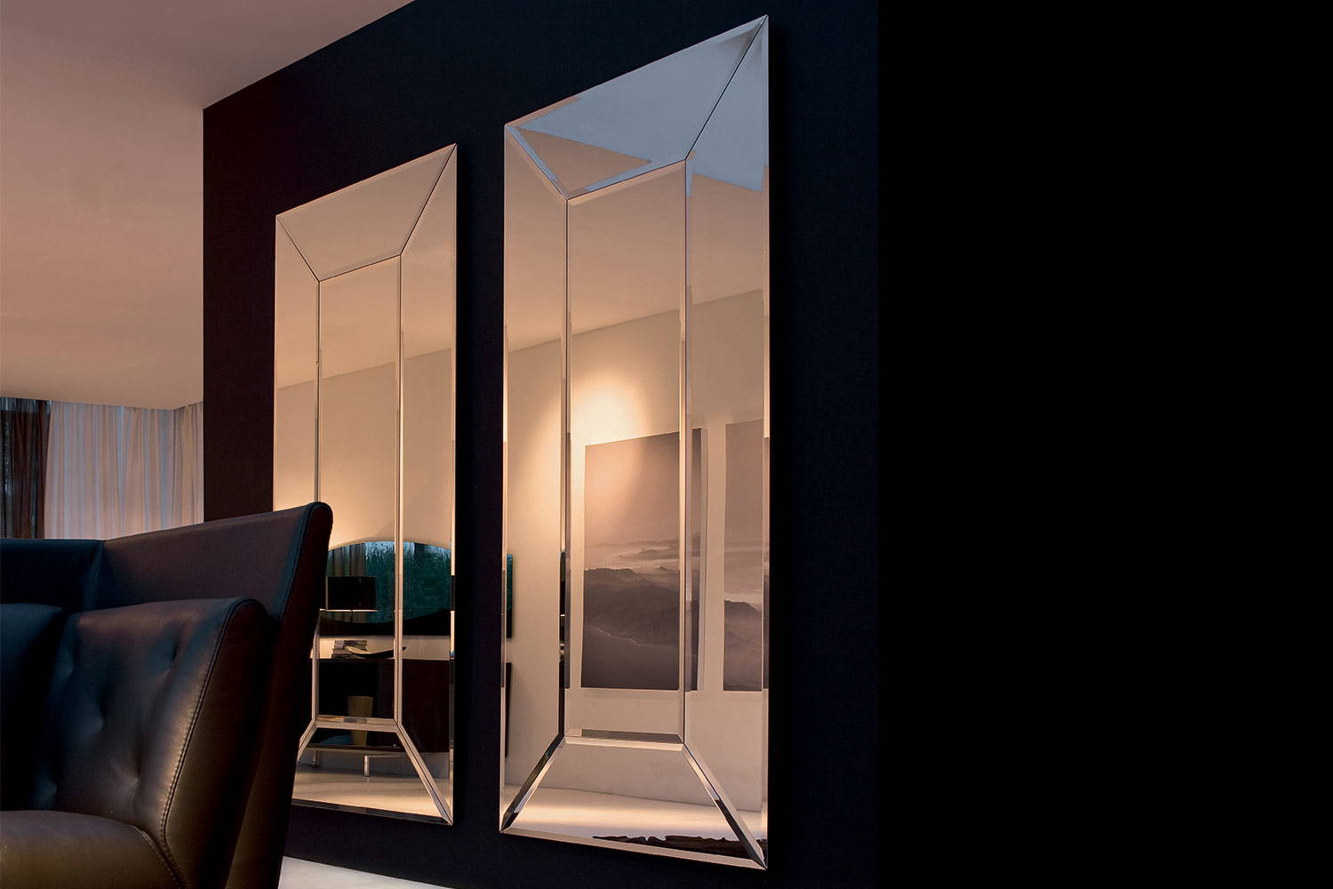Costantia mirrors by Tonin Casa