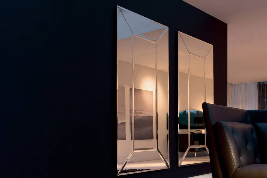 Costantia mirrors by Tonin Casa