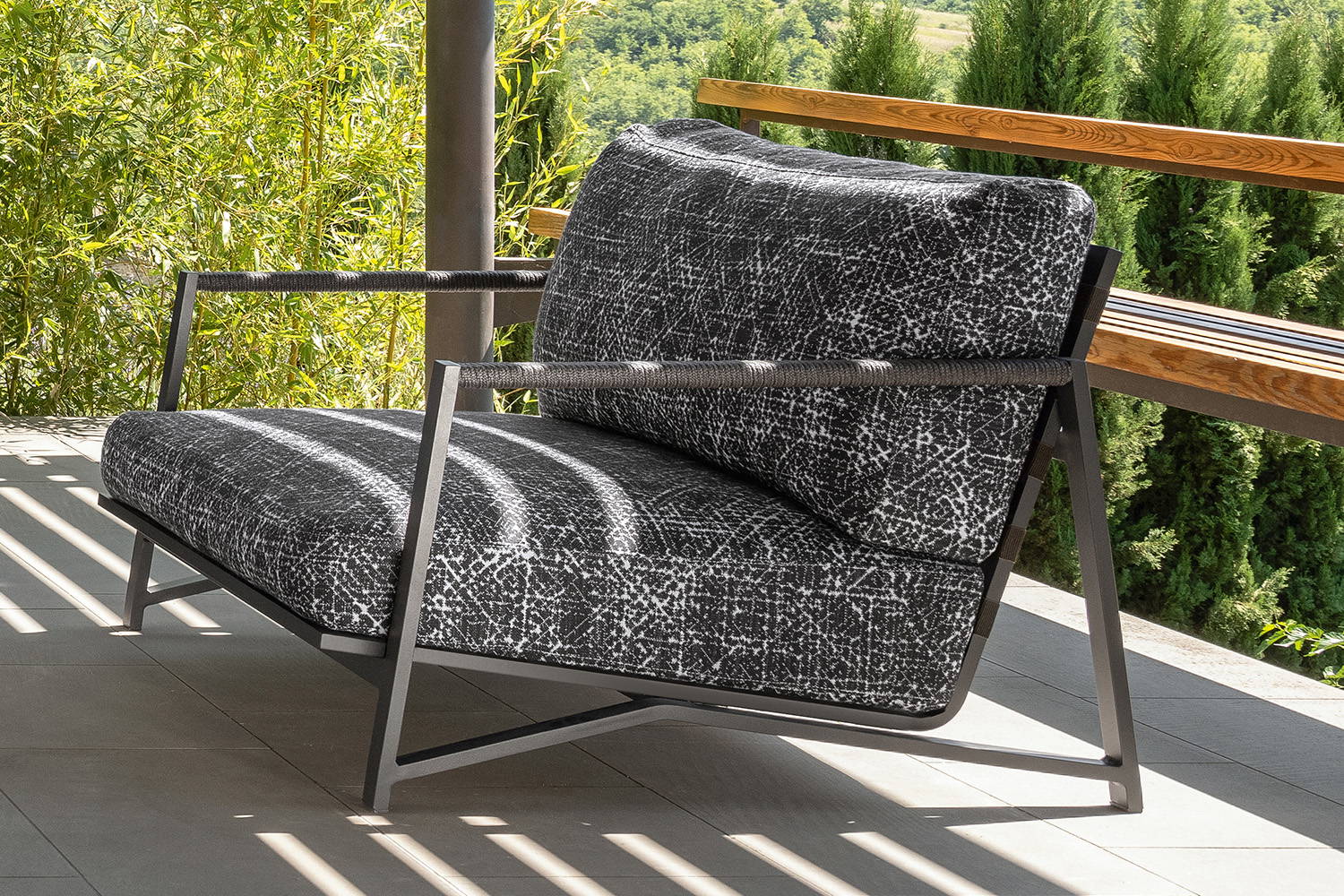 Cottage Luxury Lounge Armchair