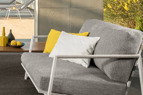 Cottage pillow by Talenti