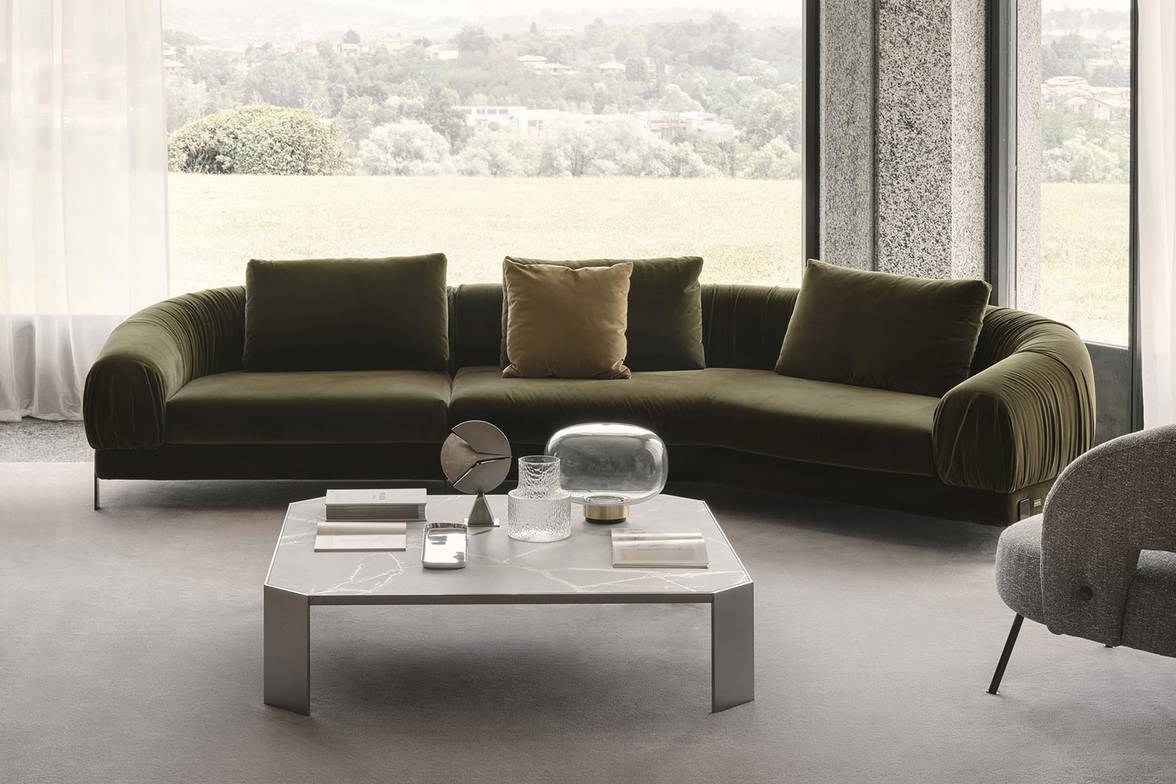 Crumble Curved Sofa by Nicoline Italia Crumble Curved Sofa by Nicoline Italia