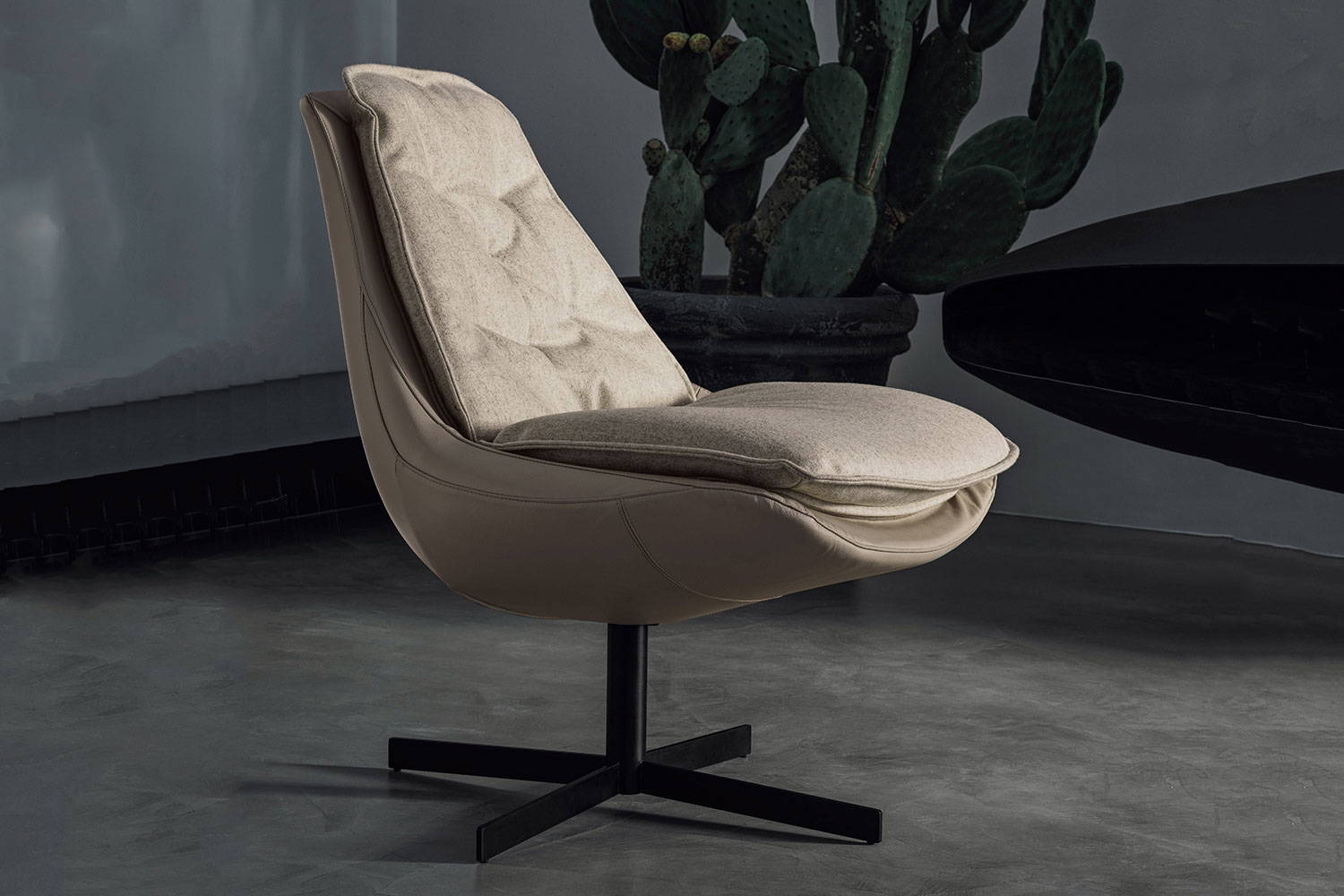 Daya Armchair