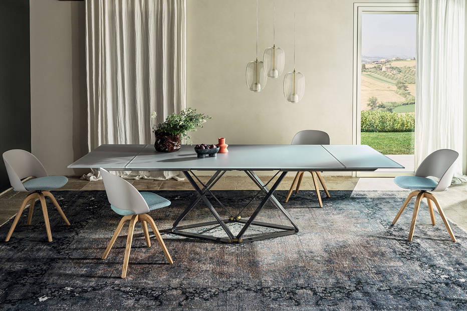 Delta extension dining table by Bernhardt & Vella for Bontempi Casa