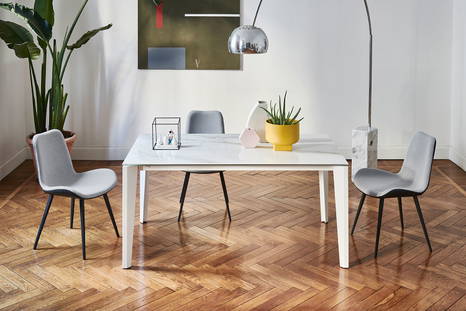 Diamante dining table with Dalia dining chairs by Midj