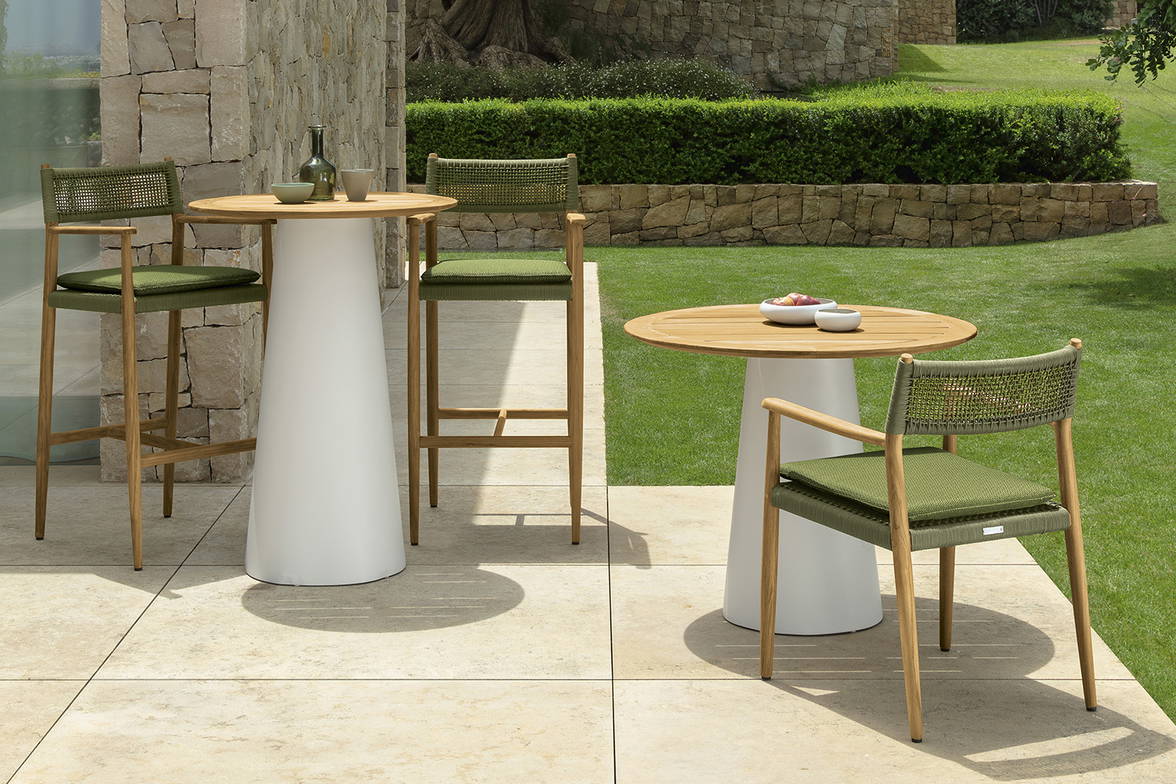 Dolcevita bistro tables by Talenti Dolcevita bistro tables by Talenti