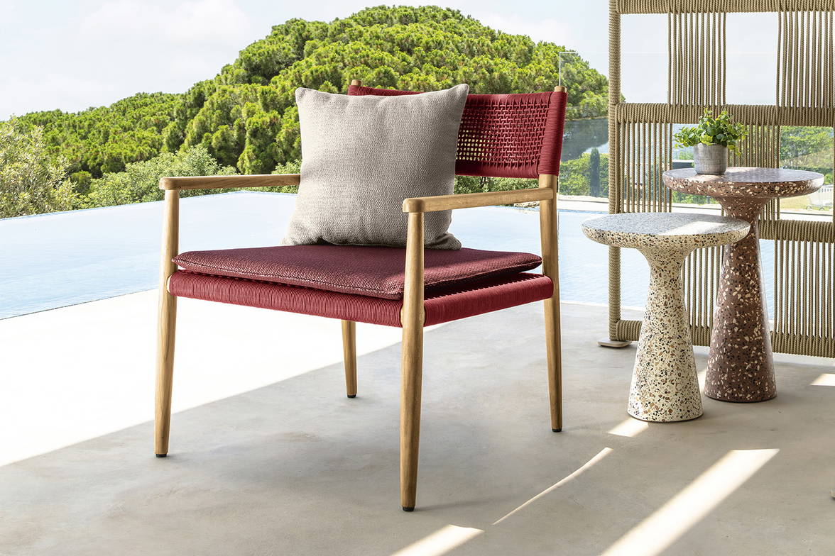 Dolcevita lounge armchair by Talenti Dolcevita lounge armchair by Talenti