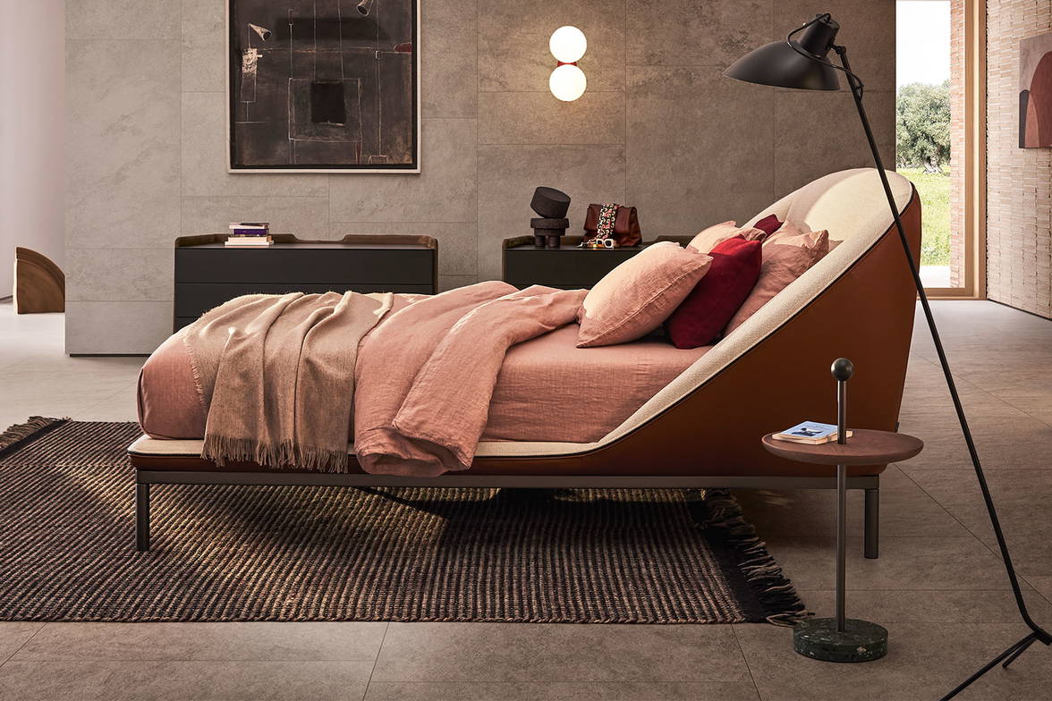 Domenica Dual-Tone bed by Pianca Domenica Dual-Tone bed by Pianca
