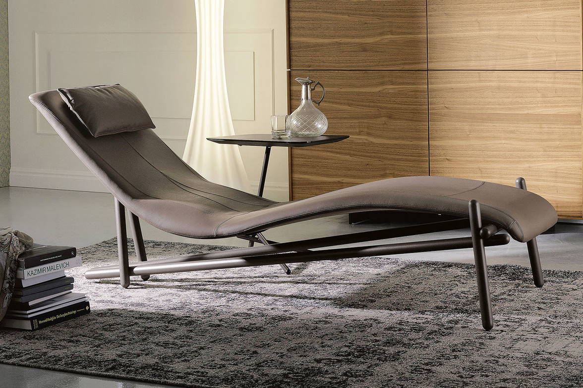 Donovan chaise lounge with Graphite frame Donovan chaise lounge with Graphite frame