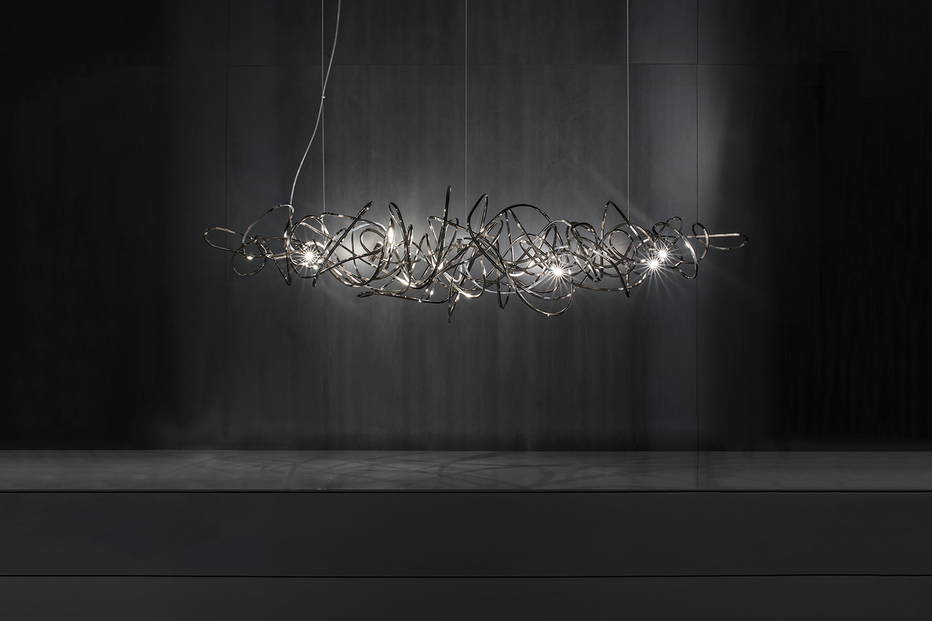 Doodle linear suspension light by Terzani