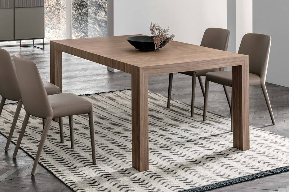 Doppio Passo extension table by Tomasella