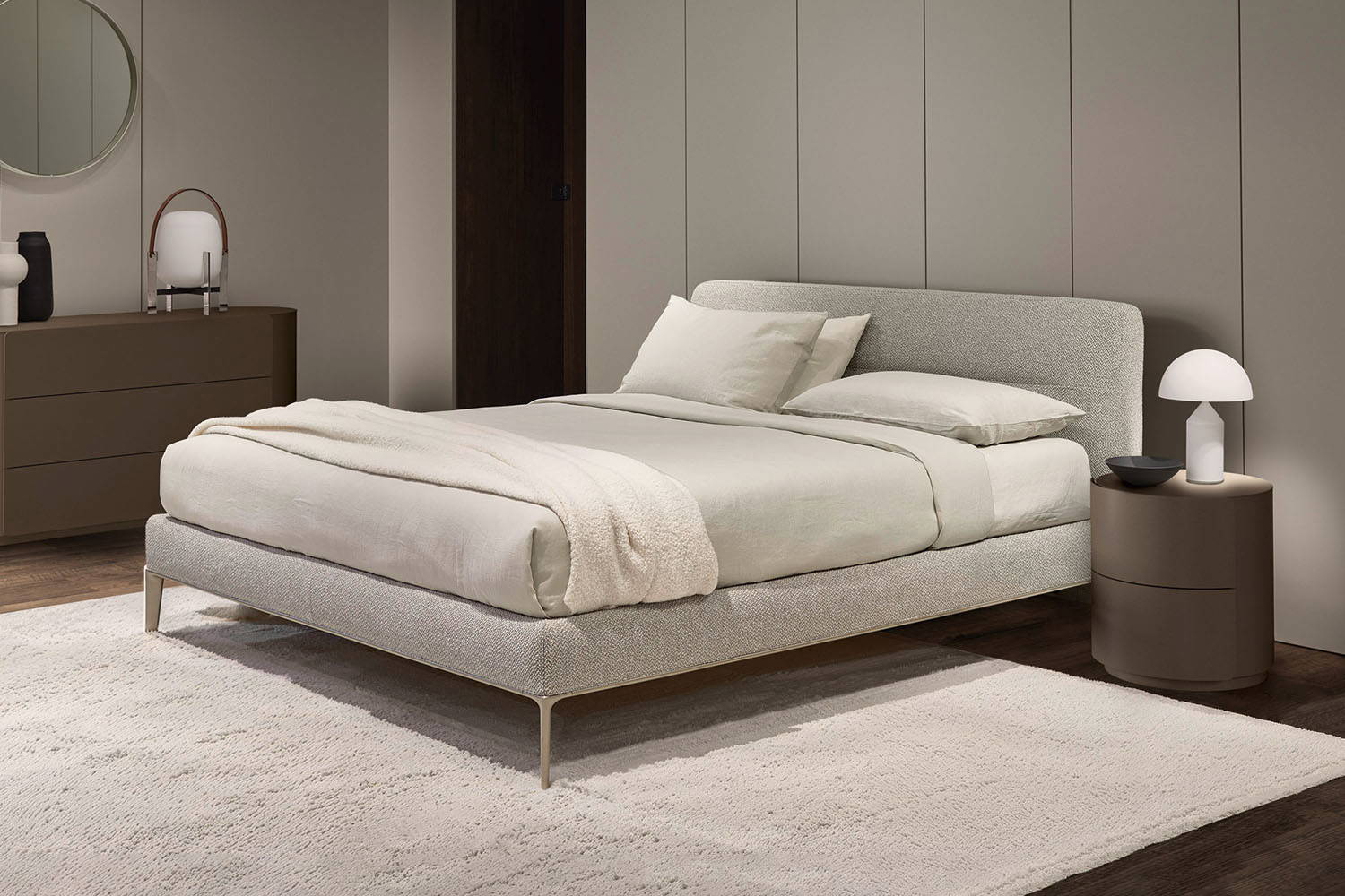 Dorian floating bed by San Giacomo