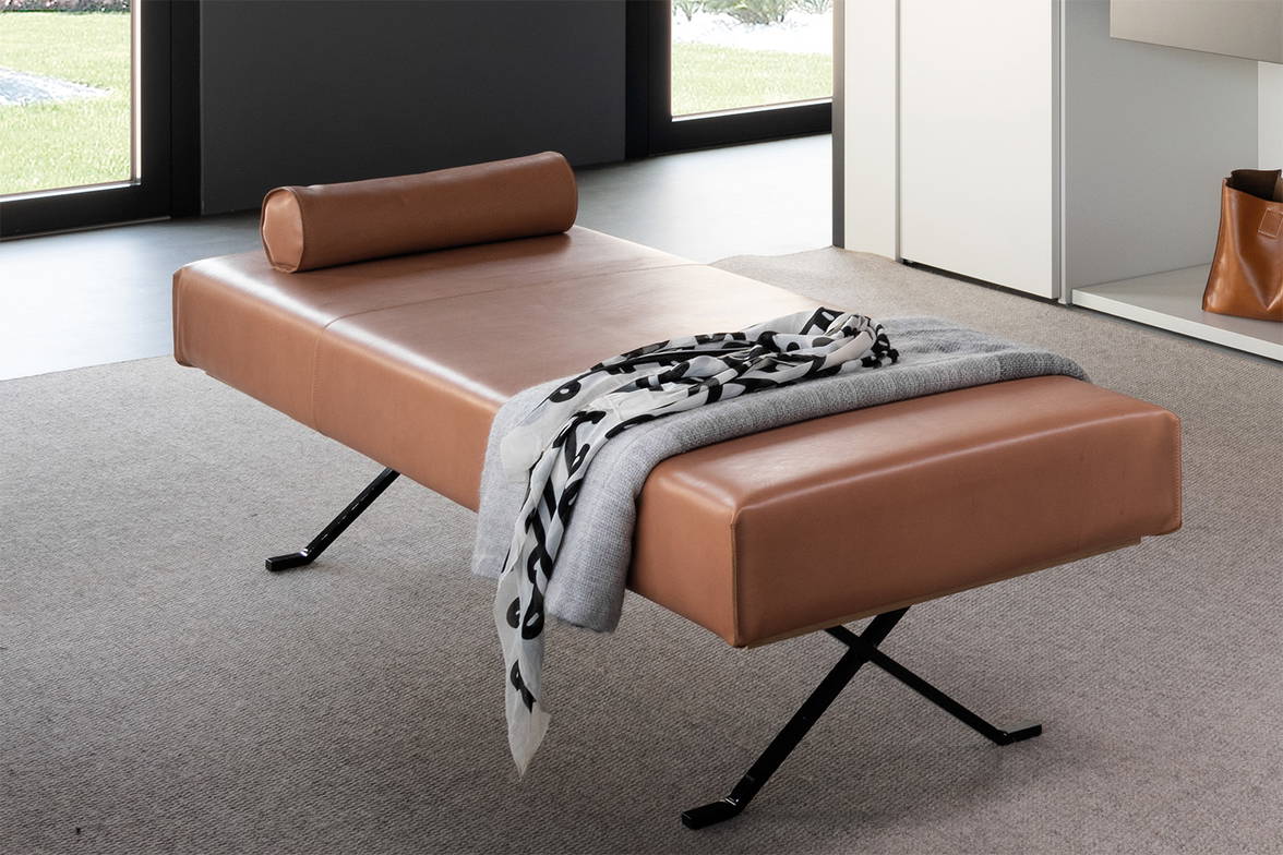 Dormeuse Bench with headrest from Presotto Dormeuse Bench with headrest from Presotto