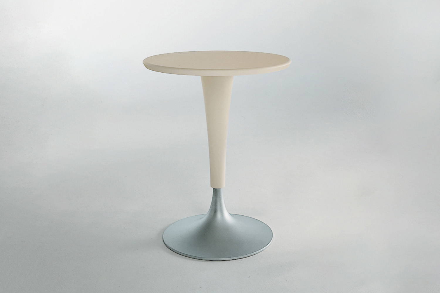 美品 Kartell カルテル DR.NA ダイニングテーブル カフェテーブル Dr. Na Bistro Table by Kartell | room service 360°