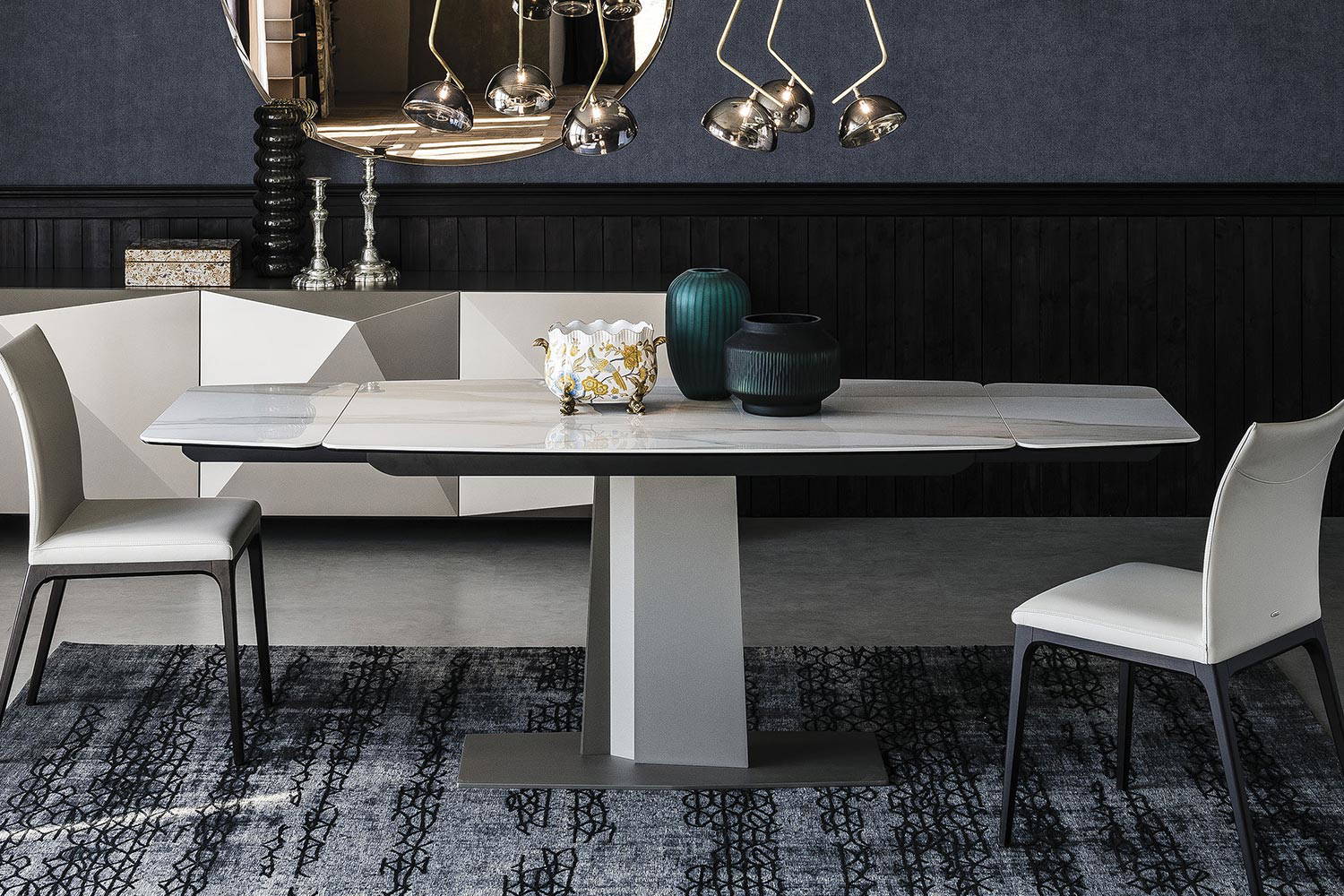 Duffy Keramik Drive extension table with Arcadia dining chairs