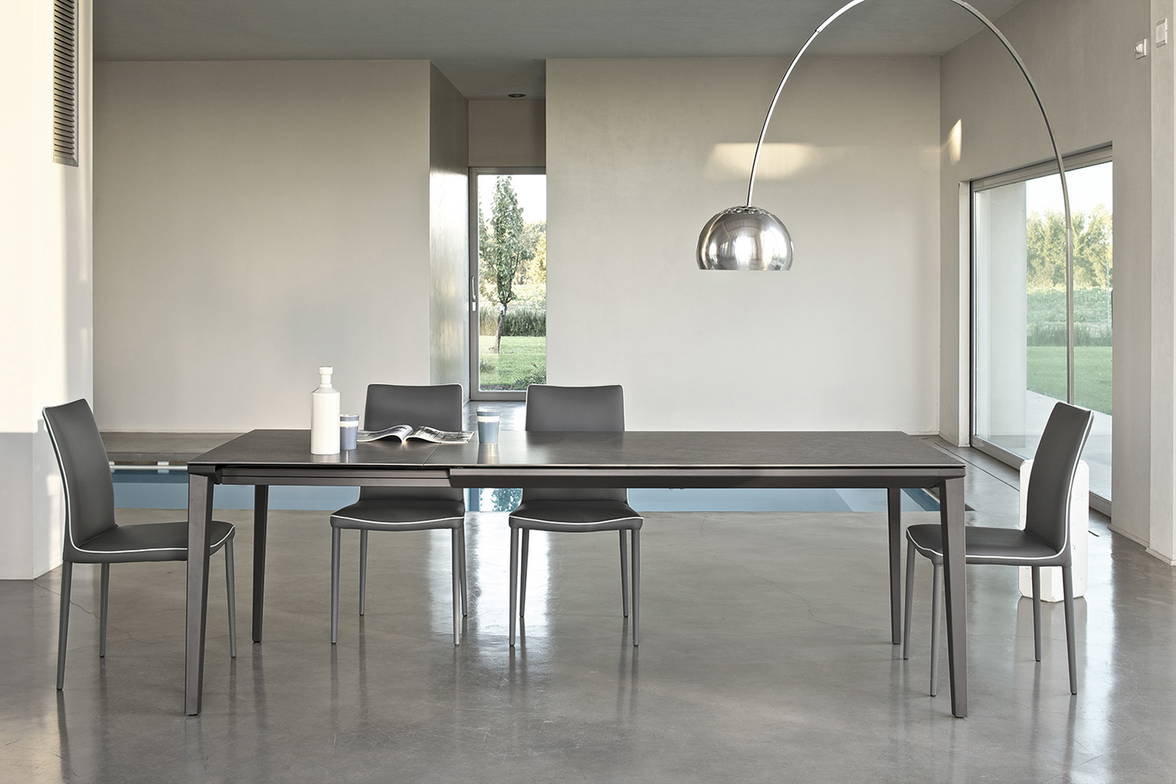Echo extension dining table designed by Bontempi Casa Echo extension dining table designed by Bontempi Casa