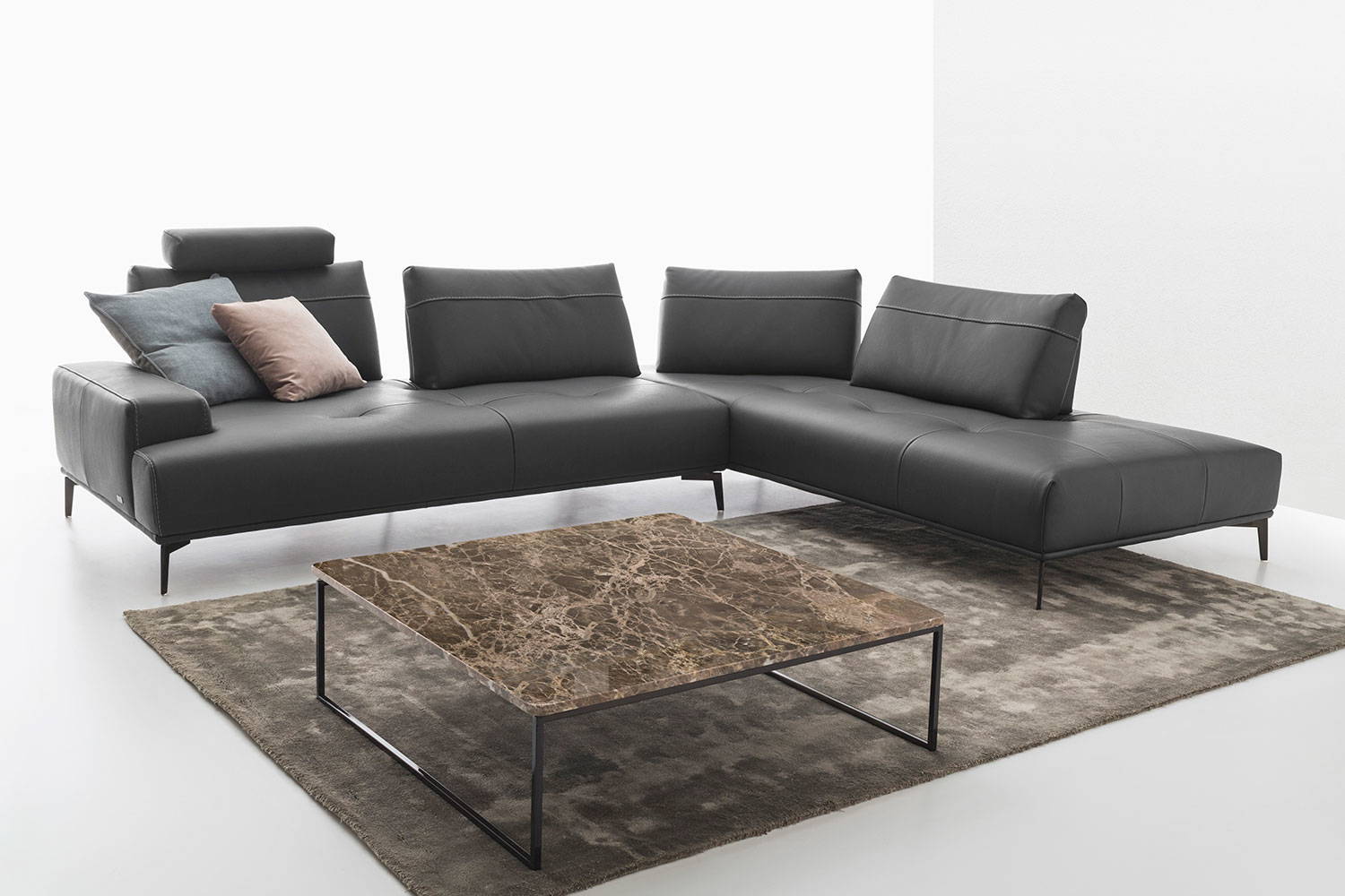 Egeo corner sectional sofa by Nicoline Italia