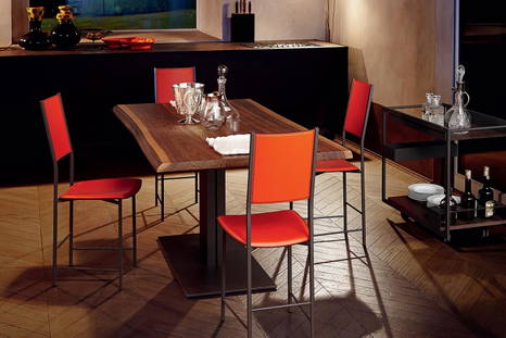 Elvis wood dining table (live edge) with Alessia dining chairs