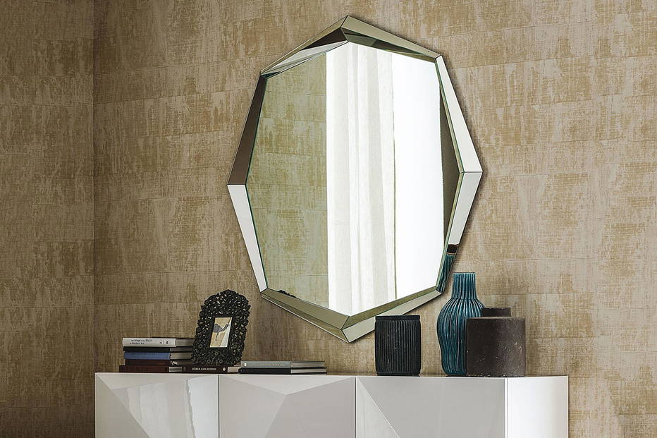 Emerald Octagonal mirror by Cattelan Italia hung over Kayak buffet