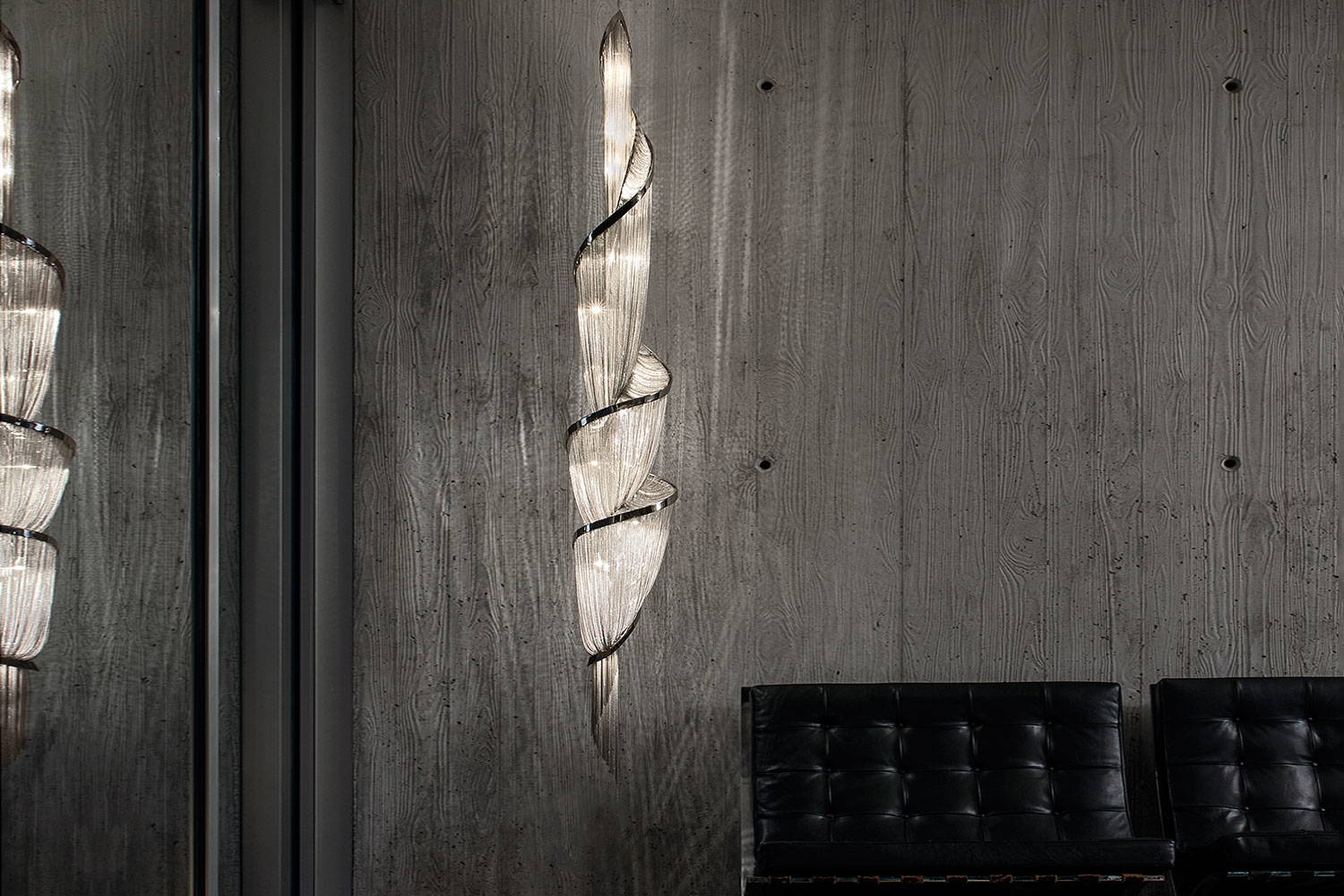 Epoque Vertical Suspension Light