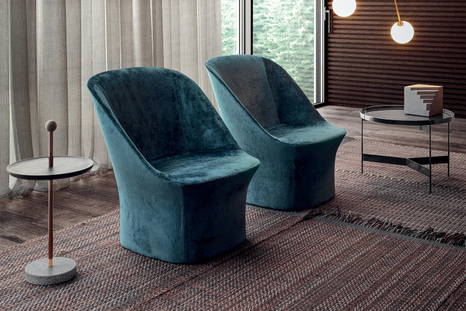 Esse armchairs with base by Pianca