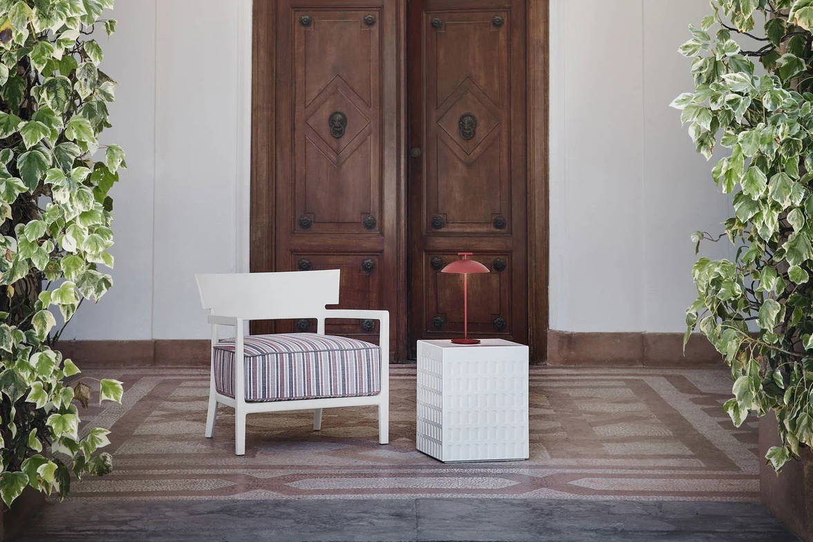 Eur End Table is suitable for outdoor use Eur End Table is suitable for outdoor use