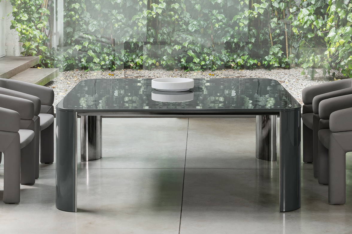Eye Dining Table designed by Giuseppe Viganò Eye Dining Table designed by Giuseppe Viganò