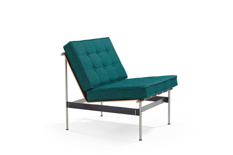 F416 Classic Lounge Chair