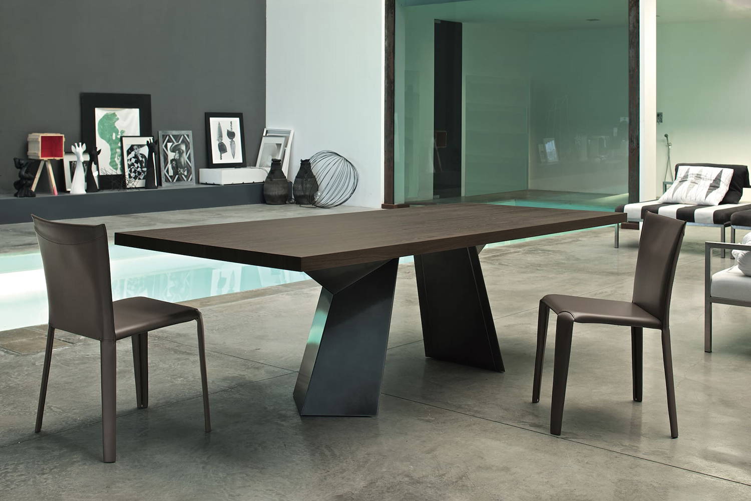 Fiandre dining table top is manufactured in Italy