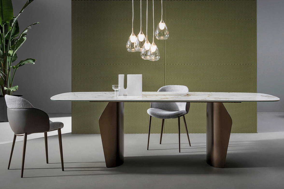 Flame dining table with My Way dining chairs Flame dining table with My Way dining chairs