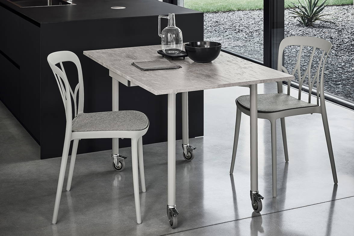 Flash kitchen table designed by Bontempi Casa Flash kitchen table designed by Bontempi Casa