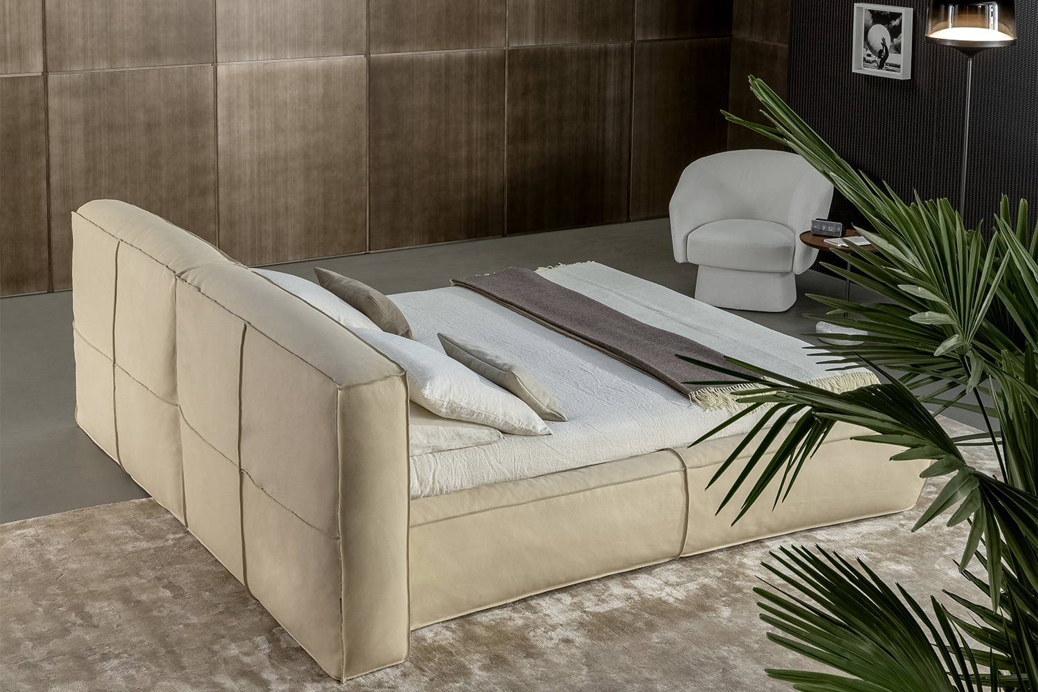Fluff Bed by Bonaldo | room service 360°