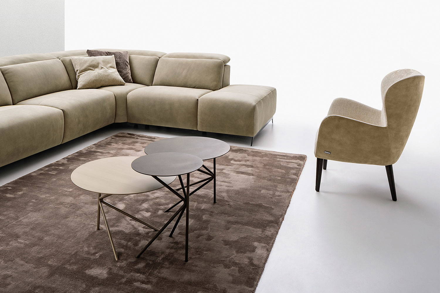 Nicoline Italia Fly End Table - Thumbnail 2