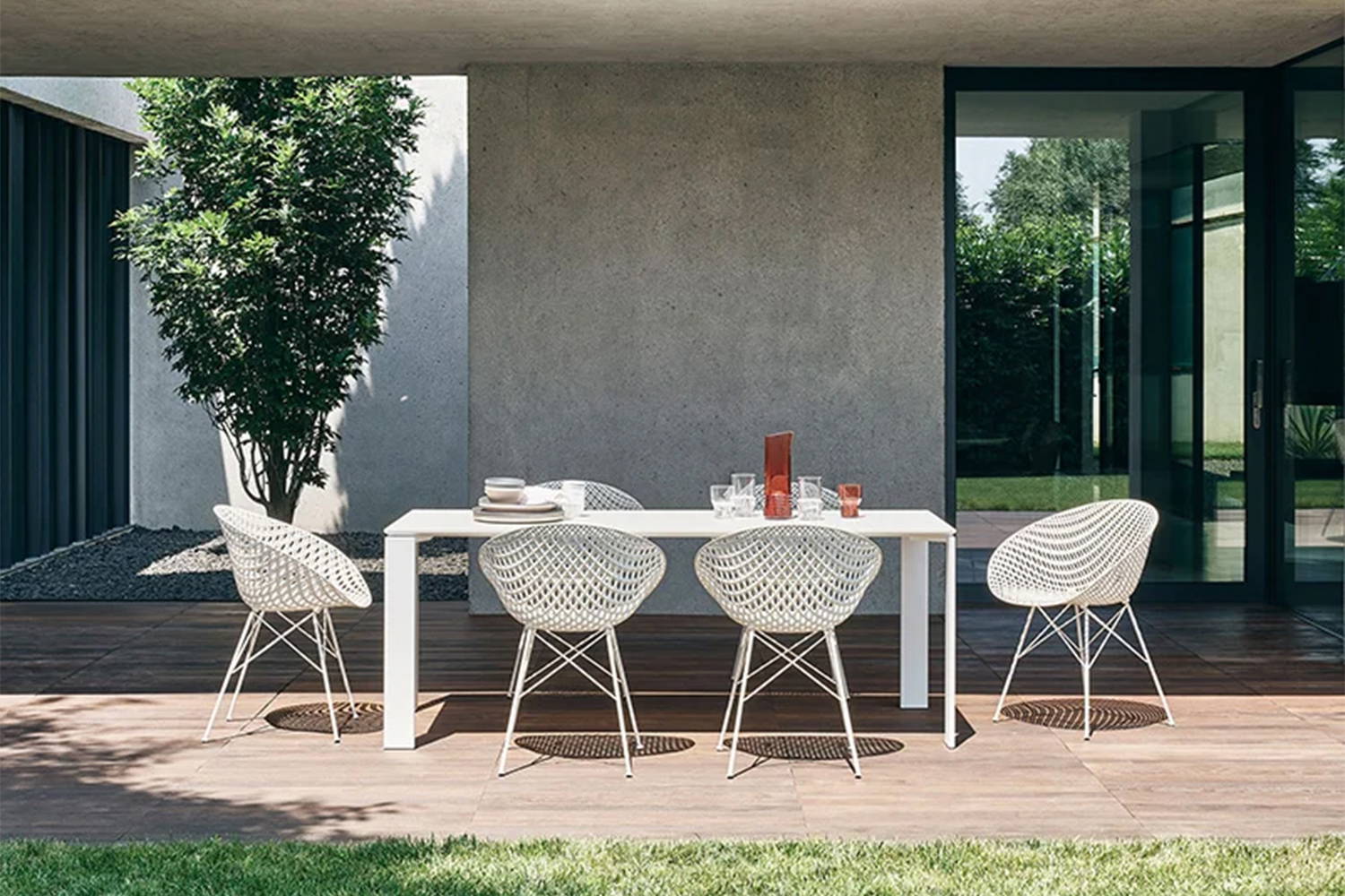 Four Outdoor Dining Table by Kartell | room service 360°