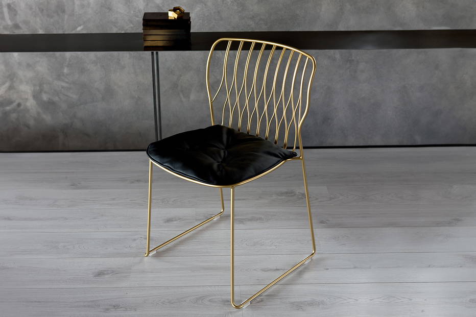 Freak Indoor Dining Chair