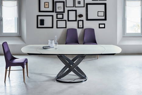 Fusion barrel extension dining table designed by Pocci & Dondoli for Bontempi Casa